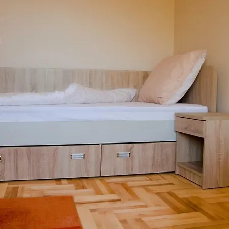 Hostel Kuglana Alimenta